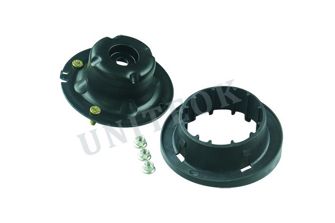 4895007AC STRUTS MOUNTS